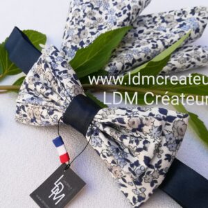 Noeud-papillon-liberty-fleuri-bleu-marine-ciel-mariage-Gien-LDM-Créateur-ldmcreateur