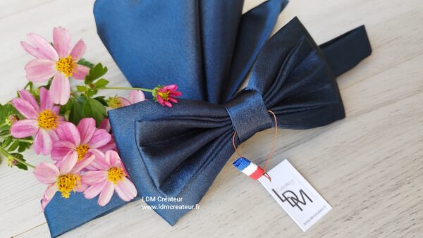 Noeud-papillon-bleu-marine-uni-mariage-ceremonie-homme-Vienne-pochette-LDM-Createur