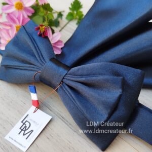 Noeud-papillon-bleu-marine-uni-mariage-pochette-vienne-LDM-Createur